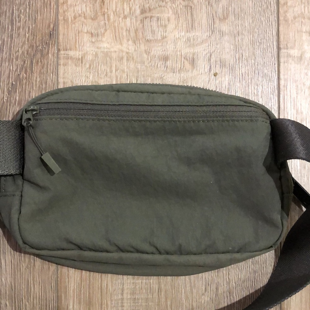LULULEMON OG Everywhere Belt Bag 1L - Armory - Picture 8 of 13